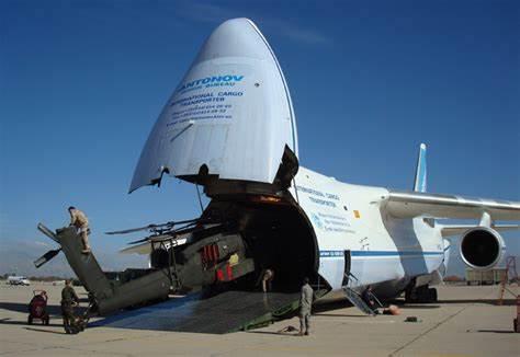 安124大肚能容,一次运输2500万只口罩,飞机大就是这样任性