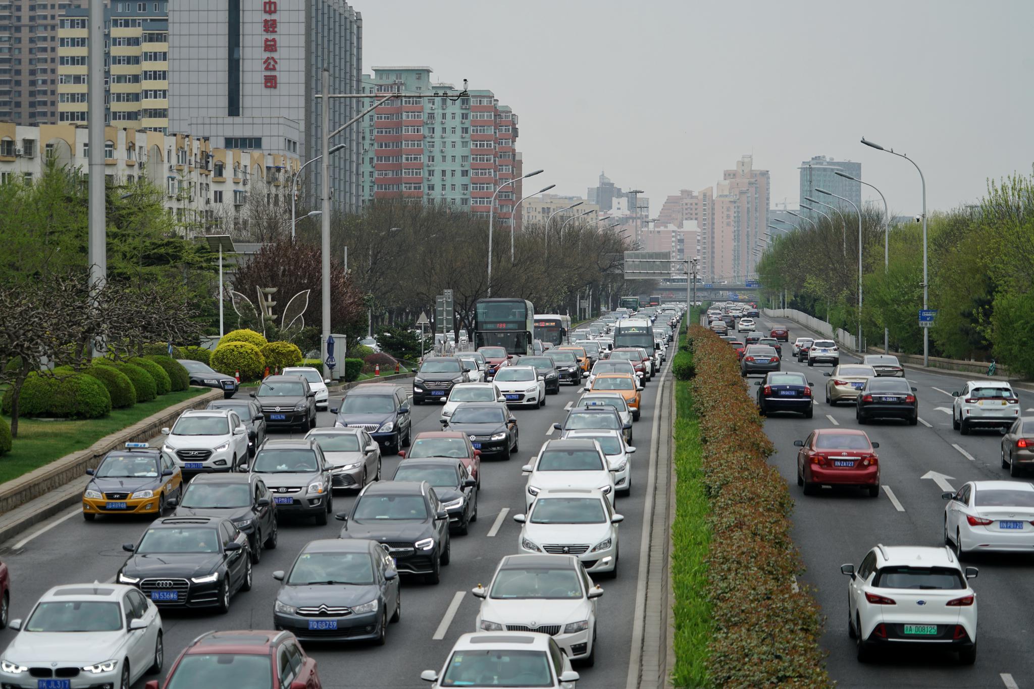 北京堵车高峰期图片