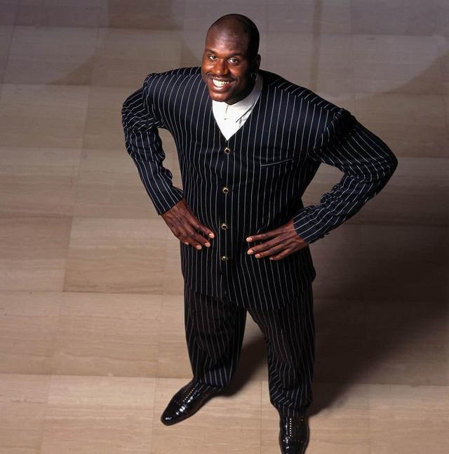 尺寸差距太大!400斤奥胖喜欢上1米6美女,很自卑?原因是这个