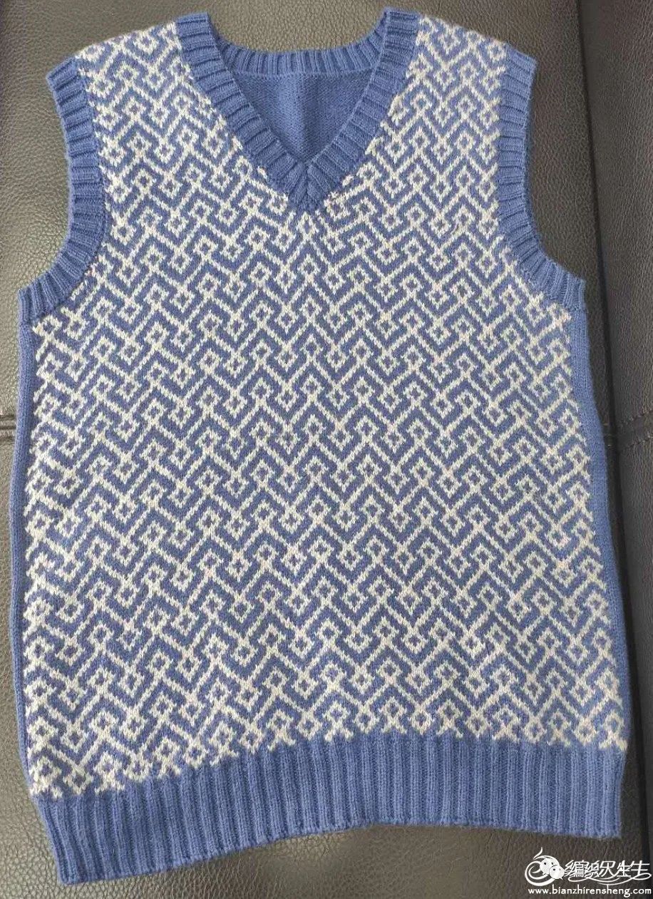 迷宫之纠缠男式棒针提花v领背心有编织图解