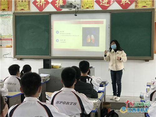 南城县实验中学顺利复学（图）