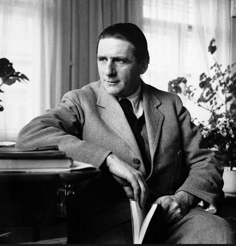 米兰·昆德拉:与媚俗战斗的一生|米兰·昆德拉_新浪科技_新浪网