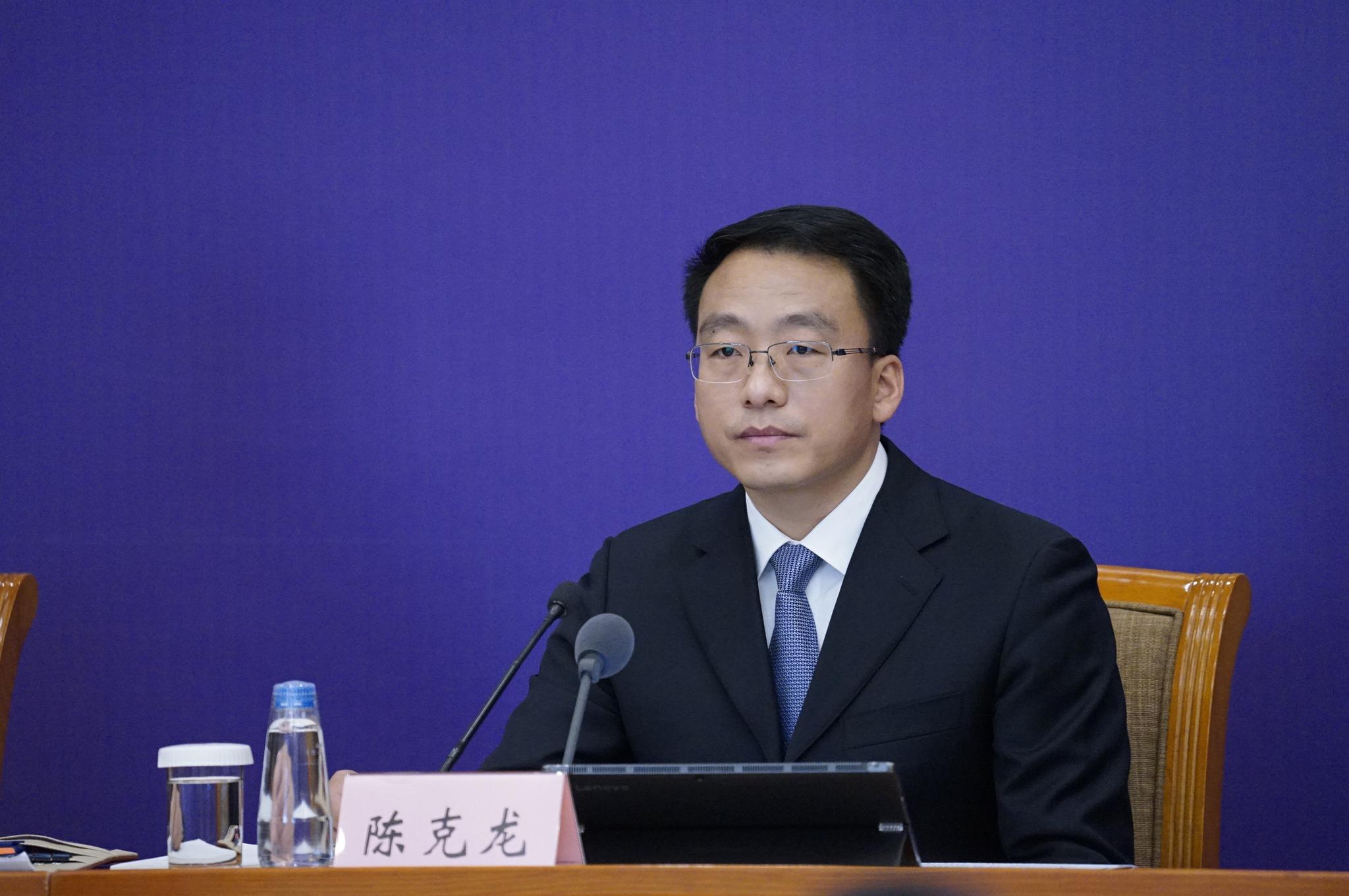 正文    工业和信息化部装备工业一司副司长陈克龙介绍,呼吸机是用于