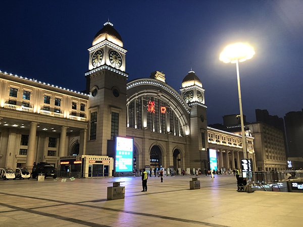 4月8日早晨5点40分,
<a href=