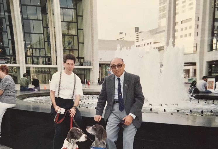 1990年,参添上海交响笑团美国巡演