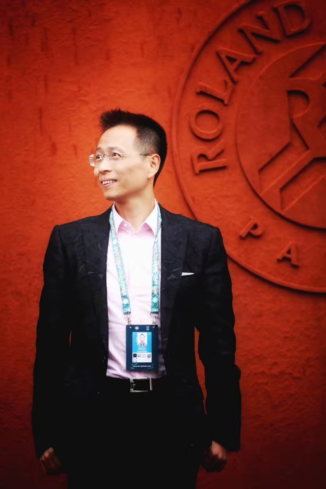 足球评述员詹俊 我从未想过会当一个解说员 手机新浪网 足球评述员詹俊 我从未想过会当一个解说员 手机新浪网