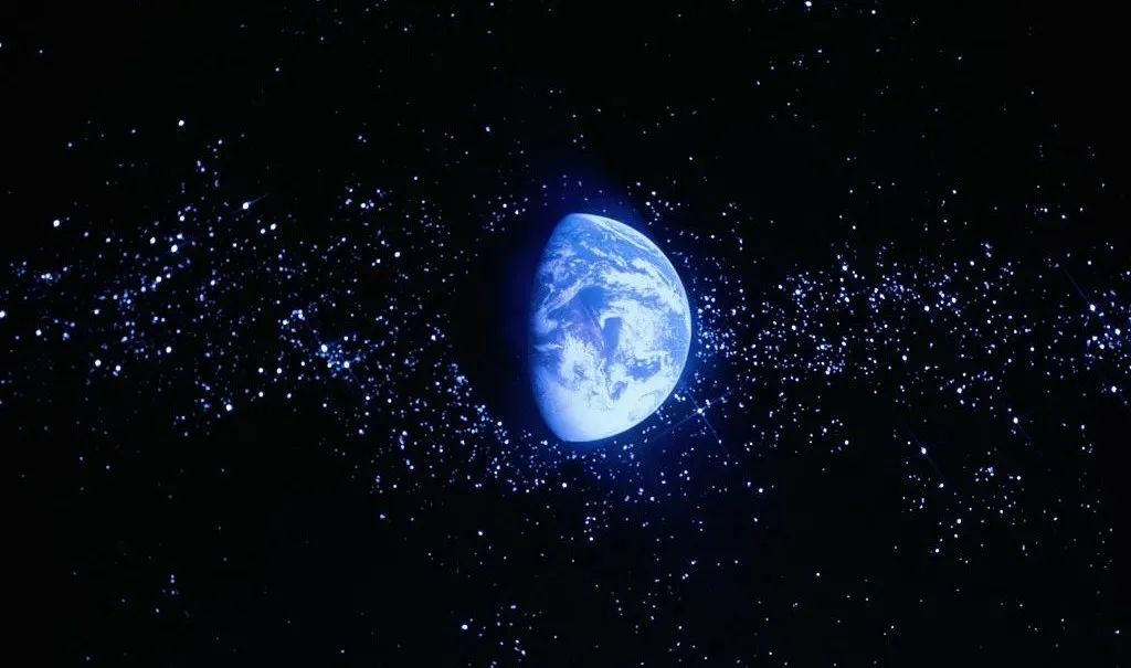 航天英雄杨利伟为了人类的和平与进步中国人来到太空了