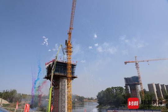 川南城际铁路自宜段全线首个连续梁0号块顺利浇筑