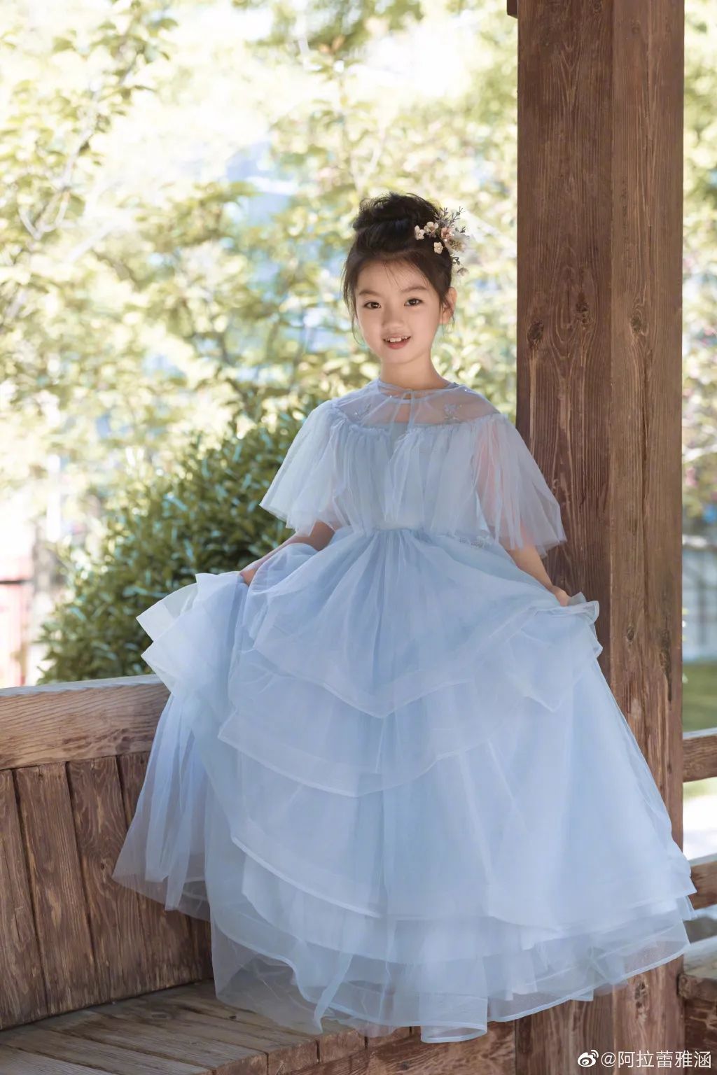 7岁小童星阿拉蕾,3岁半上节目,4岁吊威亚:"我从来都没有度过假,没有.