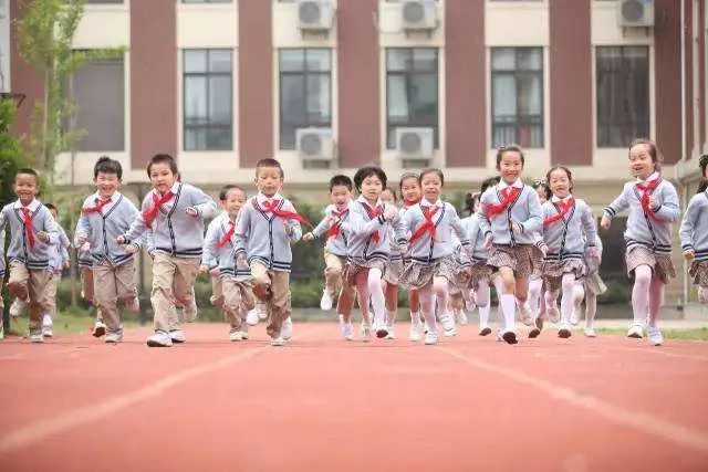 最新疫情通报!2020年青岛中小学及幼儿园招生政策发布,报名时间、录取安排都在这里了!