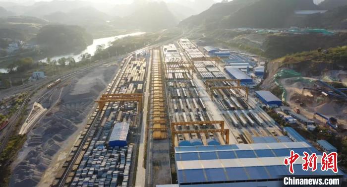 2020年贵州各市建成_2020年贵州建成县乡公路4735公里吸纳贫困群众11058人