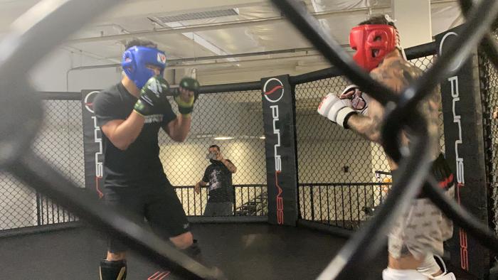 从少林武校到ufc,被李连杰圈粉的他有个金腰带梦