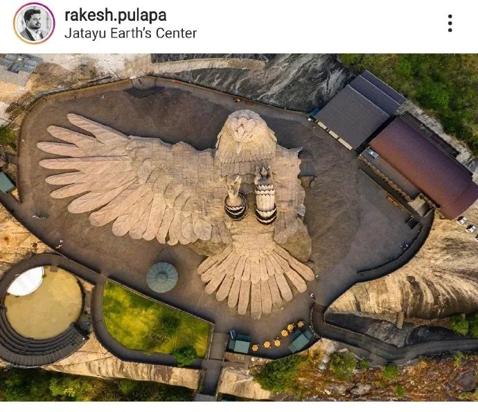 喀拉拉的这尊鹰王雕塑真是太酷了,古拙悲凉@花落成蚀cp粉的能耐@李格