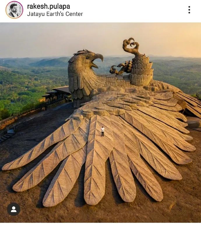 喀拉拉的这尊鹰王雕塑真是太酷了,古拙悲凉@花落成蚀cp粉的能耐@李格