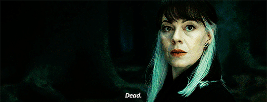 德拉科还活着吗?" "他死了!"……另一个母亲为了自己的孩子救了哈利.