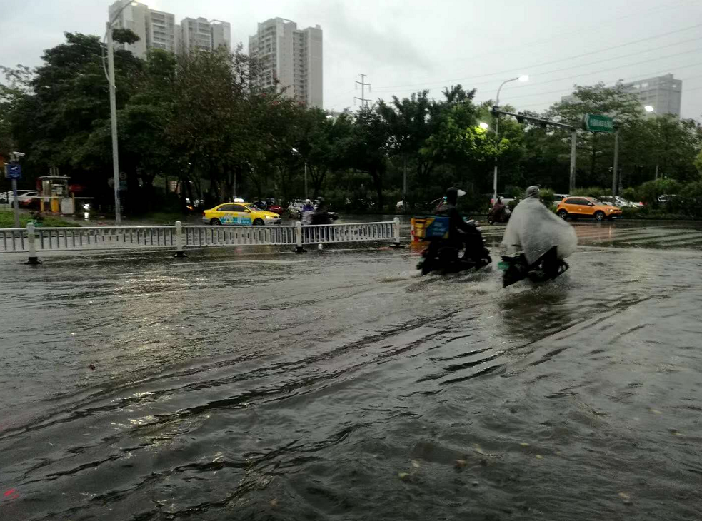 今天南宁下大雨!你被淹了吗?未来三天广西仍是雨水不断