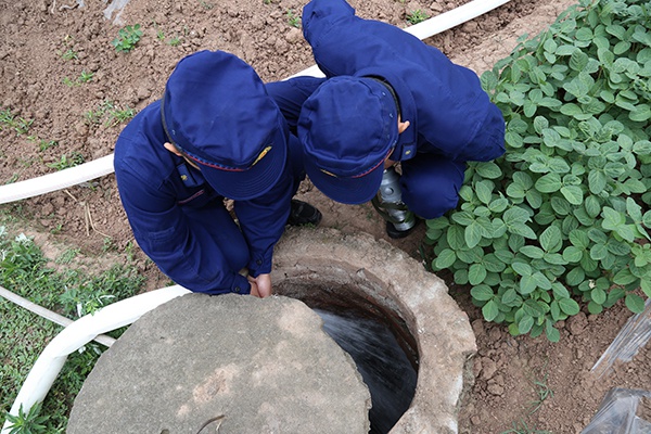 四川内江消防为群众送水200余吨,解决400余户用水困难