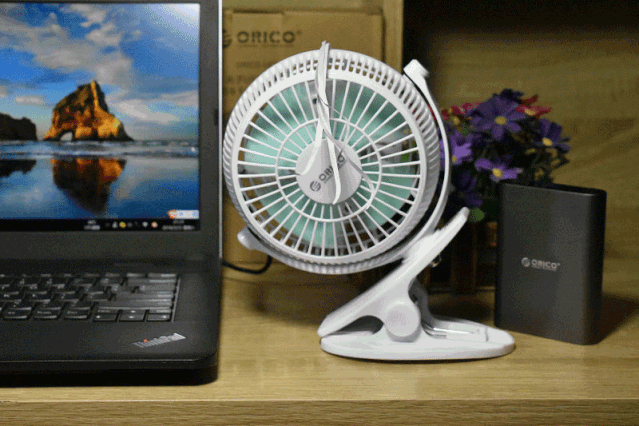 这个小巧台式风扇,无叶设计,加湿增加凉感~简直纳凉神器!