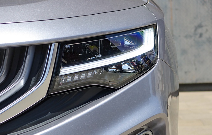 吉利新SUV实拍，空间真大，5座/7座可选，15万起售下月就能买