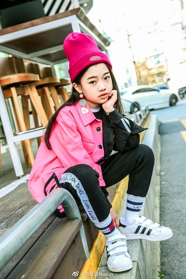 这孩子长大后不简单,下一批上热搜的就是他们了.