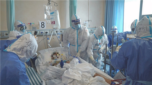 致敬医生护士生命呼吸记录平凡中的不凡