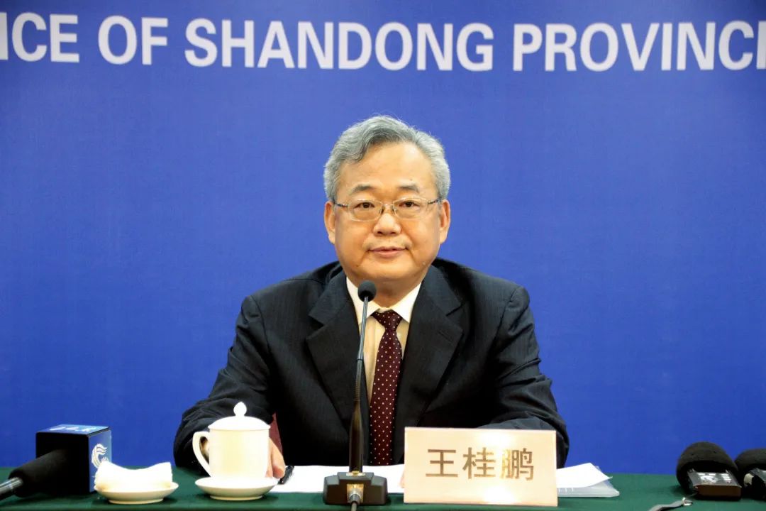 王桂鹏答:过去,城镇低效用地改造开发主要由政府主导,改造后的土地