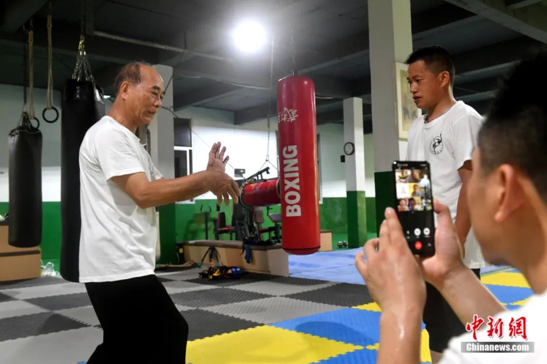 吕明摄福州"非遗"鸣鹤拳传承人,闻武堂负责人徐兰雨就是余丹秋口中