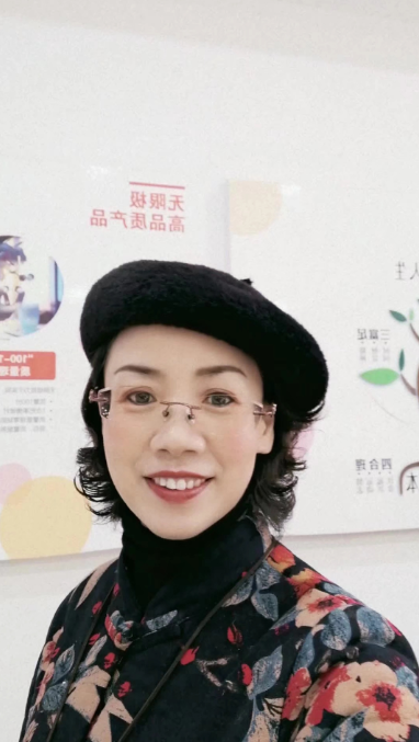 潘焕新曾爱娥谢静十大人气经销商(5位)五大梦想魅力经销商(10位)十大