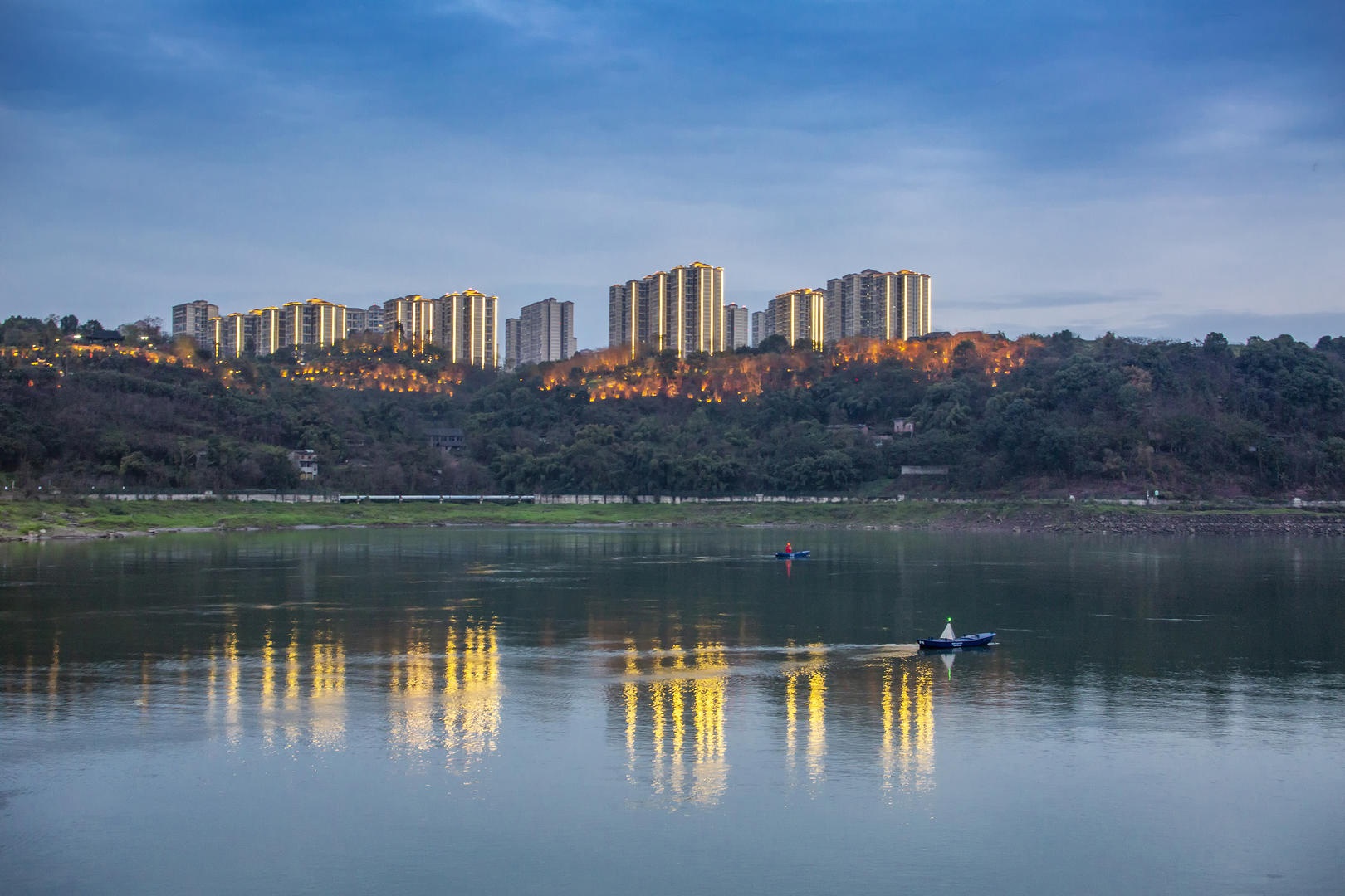 成渝双城经济圈产业如何协同发展政协委员建议探索建立技术转移交易