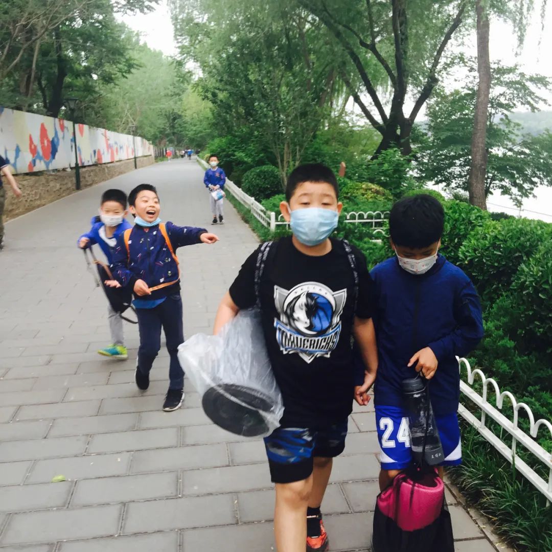 ▲相关专家建议复课后不宜马上进行大强度运动。 《中国消费者报》记者孙燕明/摄