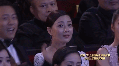 演技不输孙俪，还是军艺校花之首，前夫入狱六年，都40岁了该轮到她红了吧？！