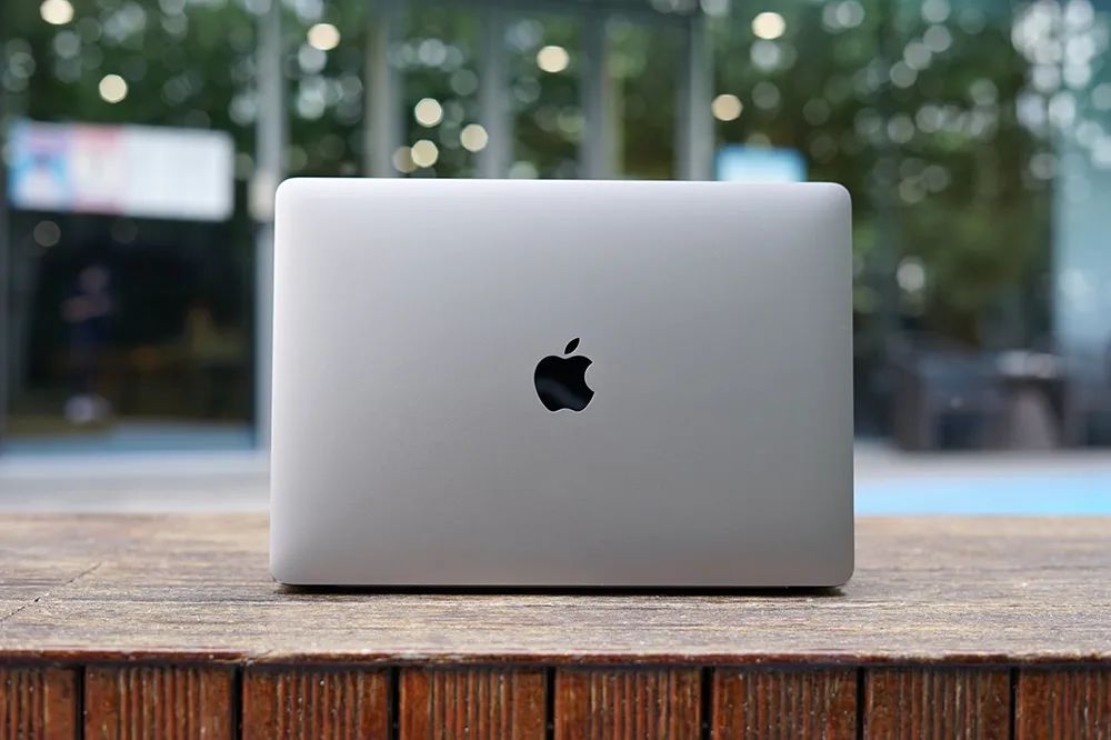 苹果13寸新macbook pro上手:键盘改善,门槛降低 你还要等吗?