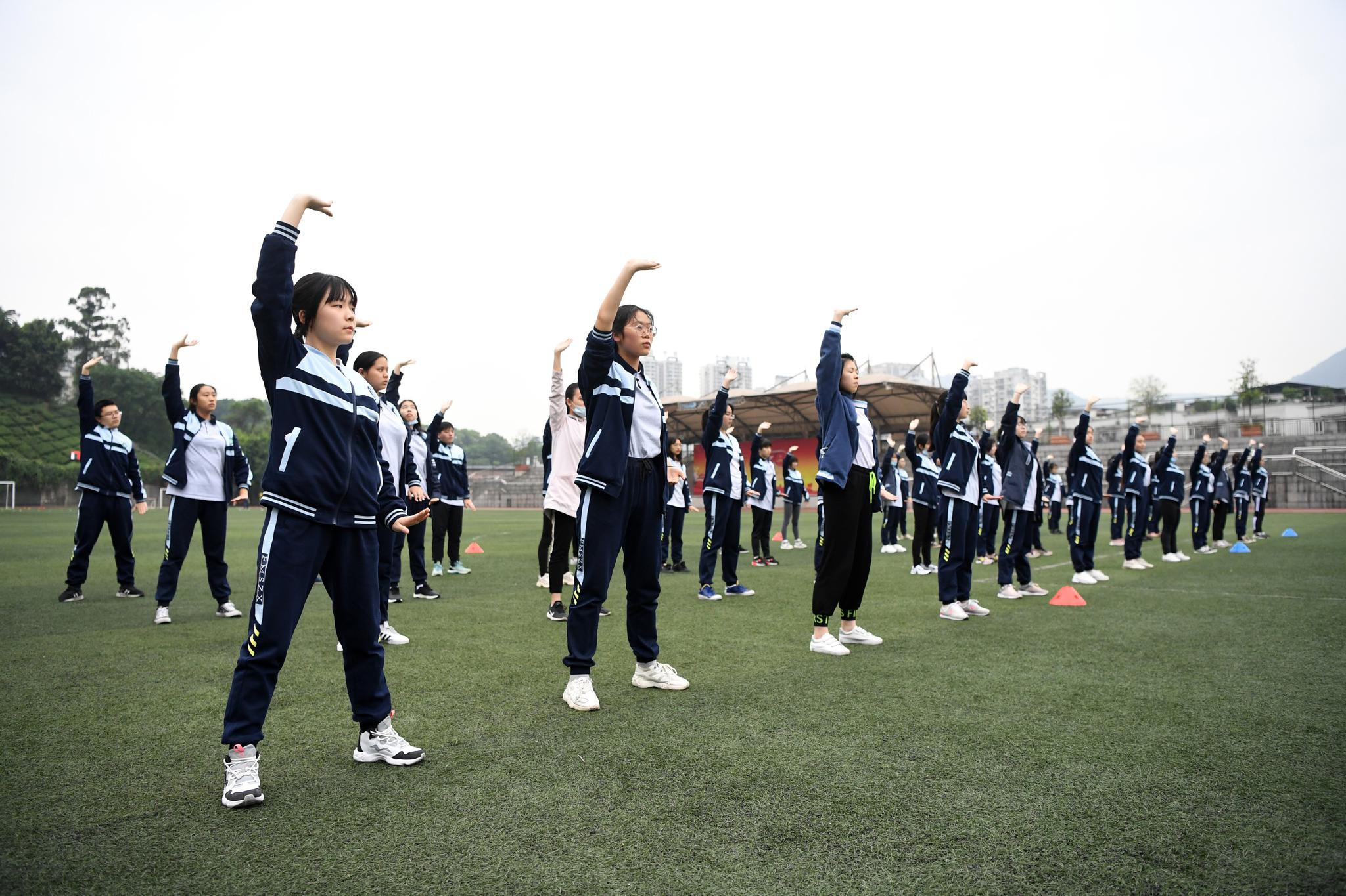 视频丨重庆:中小学体育课有序开展