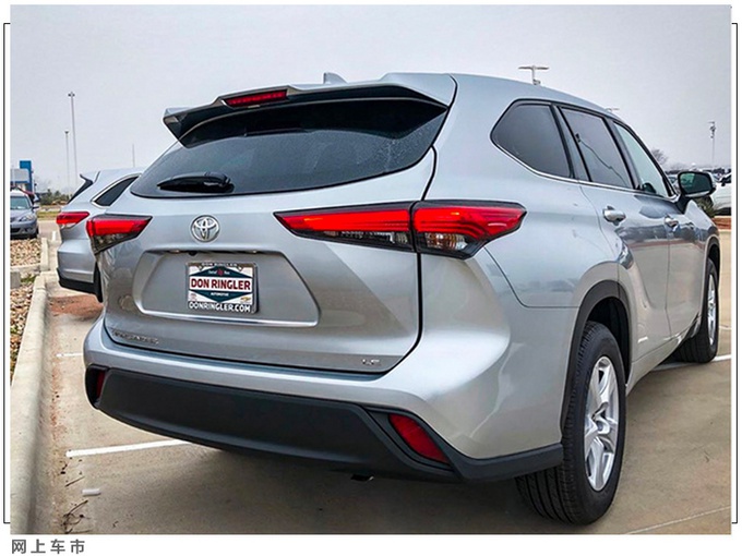 丰田新汉兰达到港实拍！尺寸增加，但第二排这个位置有点失望