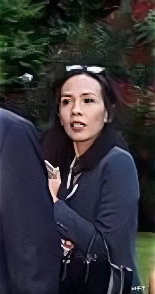 妈妈叫刘玉萍,是百富榜前十名的常客↓张康阳的爸爸叫张近东,但绝对在