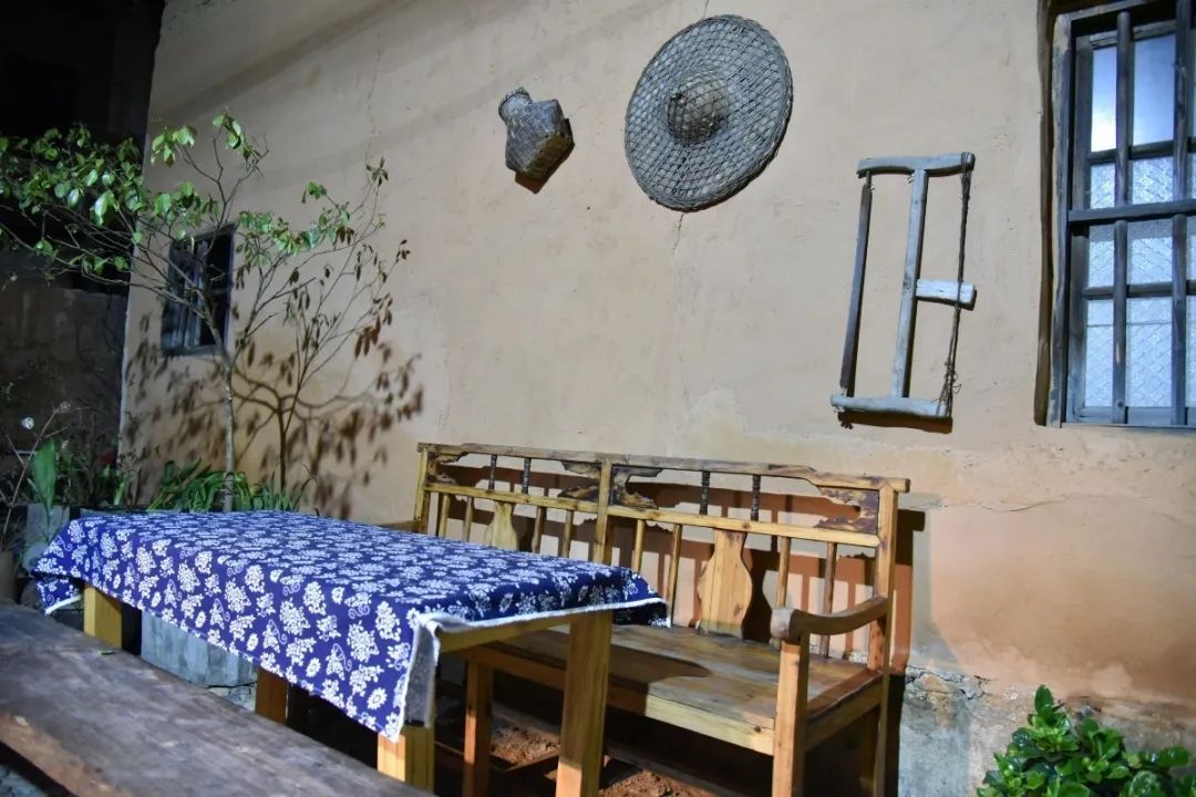 风景独好 | 藏在百年围屋里的客家风味——泥微时光