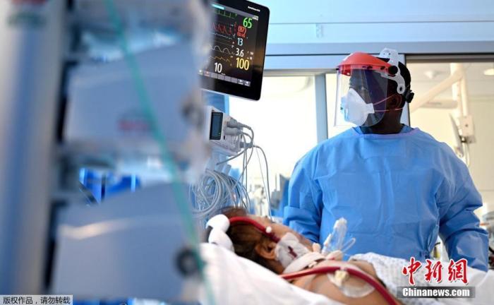 英售票员疑遭吐口水感染新冠病毒死亡 警方调查