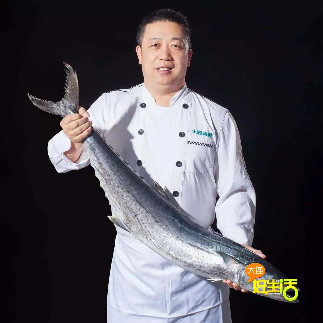 小船渔村的老板周长生,师承辽菜泰斗刘敬贤大师,同时也是非遗辽菜的