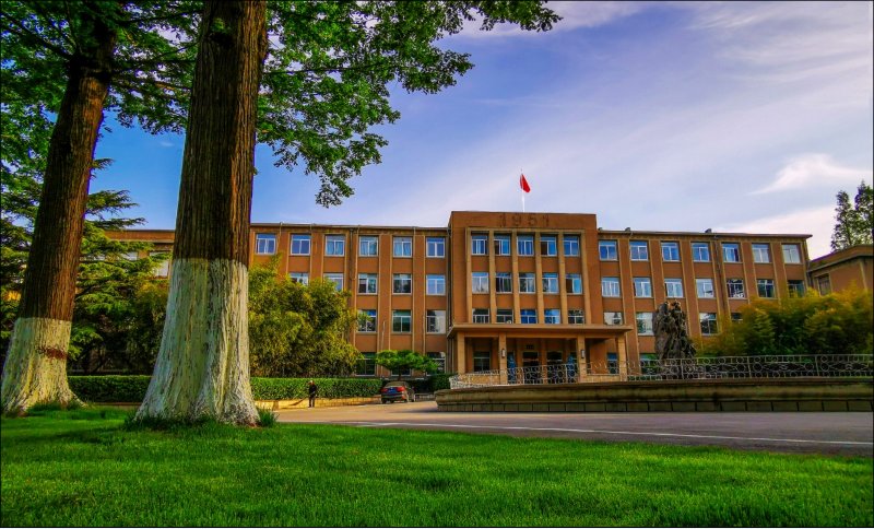 据介绍,青岛农业大学海都学院是2005年经教育部批准由莱阳农学院(现