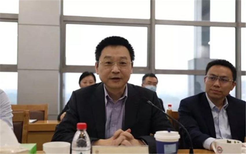 全球销售总裁马悦,华为江苏政企业务部总经理鲁伟,共同为南钢导入ipd