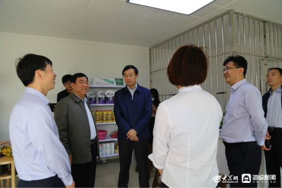 青岛银行淄博桓台支行首个普惠金融服务站落地起凤镇鱼龙村