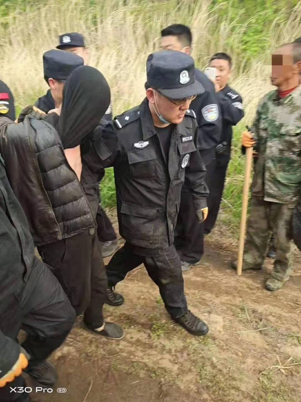 兴城市涉嫌杀死3人的犯罪嫌疑人落网 警方曾悬赏20万