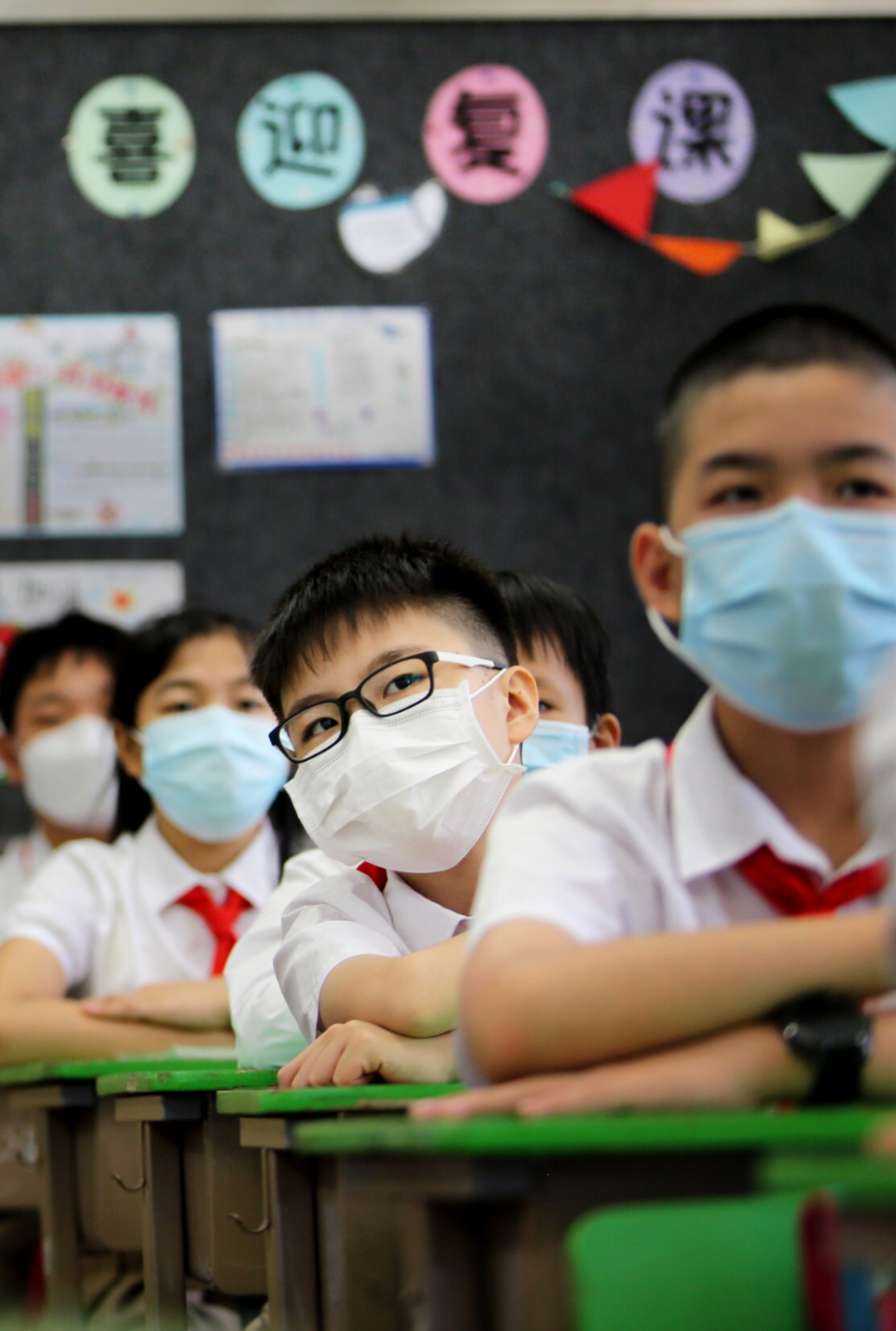 神兽回笼好久不见广州第一批小学生复课