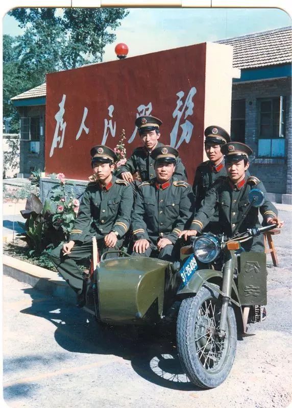 从这身穿的警服说起|警服|人民警察|制式_新浪新闻