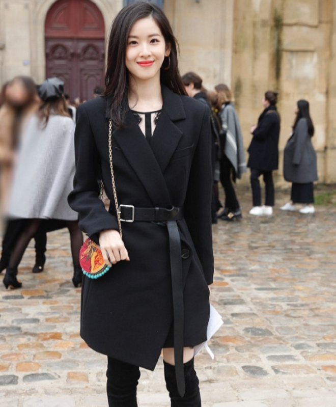 章泽天成中国最年轻富豪:谁说婚姻不能有"利"可图?