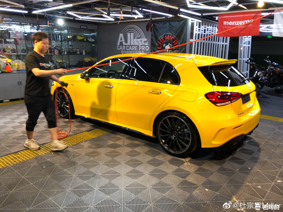 这辆进口两厢版AMG A 35能“进群”吗？ AMG A 35国内实车曝光