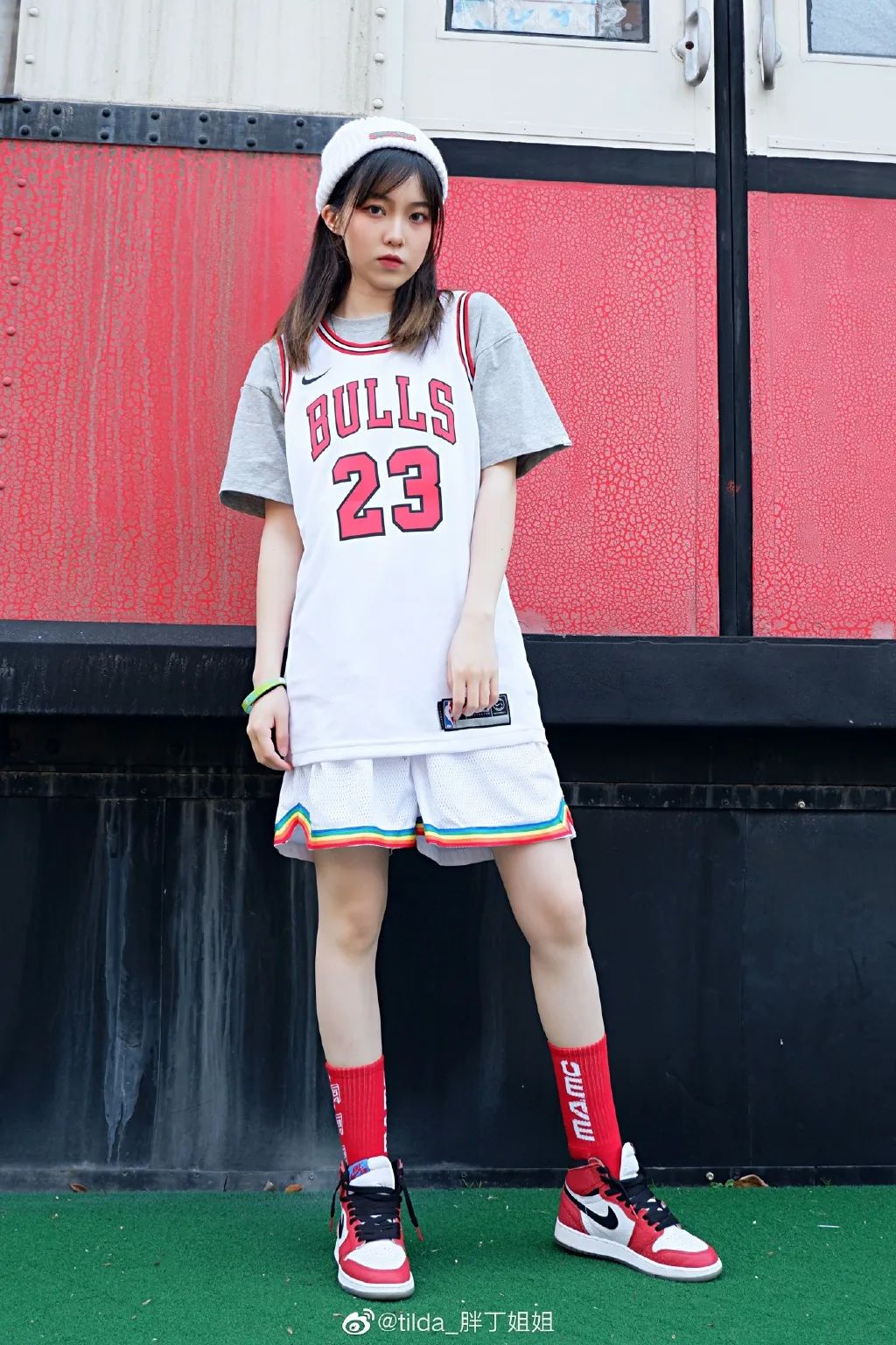 身穿23号球衣的她