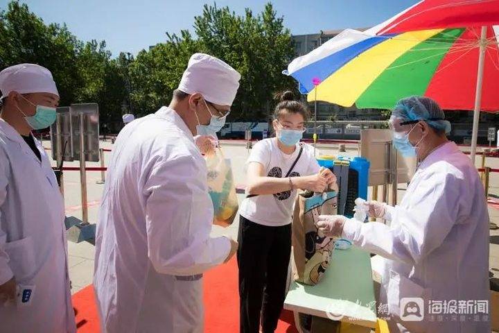 山东大学返校首日:为每一名返校学生安排核酸检测