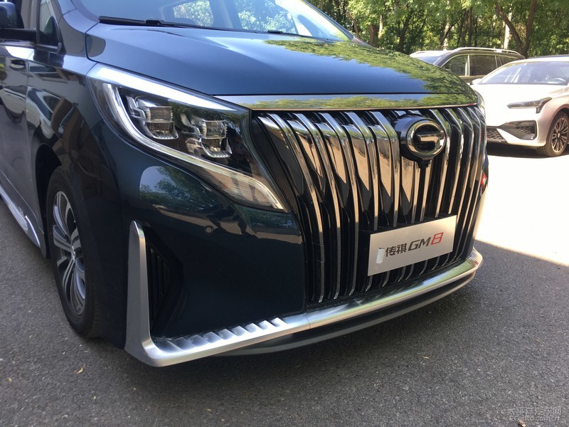 广汽传祺gm8大师版到店 埃尔法附体