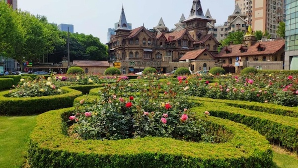 边赏花边买买买申城商圈现多条美丽花街